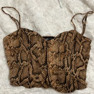 ADORABLE ANIMAL PRINT ZARA TOP